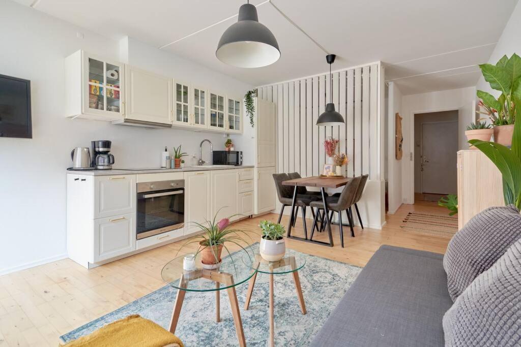 Apartment Luxury - Family Friendly - - Cozy- Balcony Copenhagen