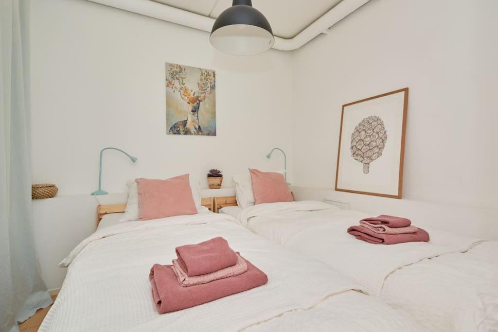 Luxury - Family Friendly - - Cozy- Balcony Leilighet